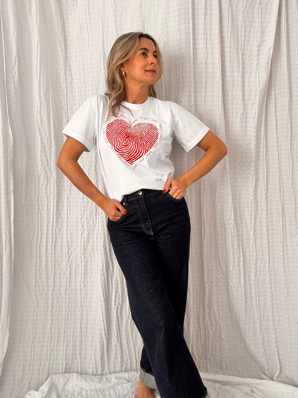 Camiseta Huellas Blanca